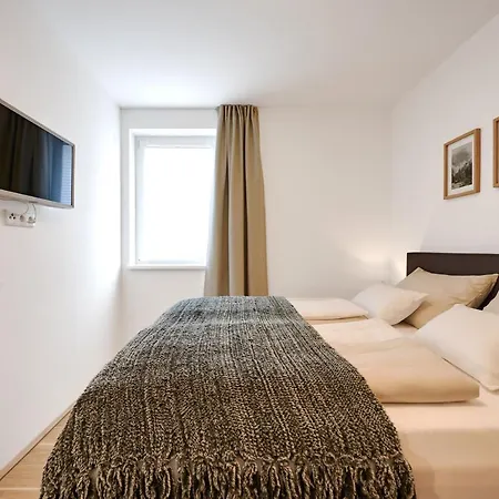 - Bergblick B1 By Aa Homes Apartmán *